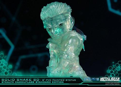 METAL GEAR SOLID ( STREALTH CAMOUFLAGE CLEAR SOLID SNAKE) - FIRST 4 FIGURES