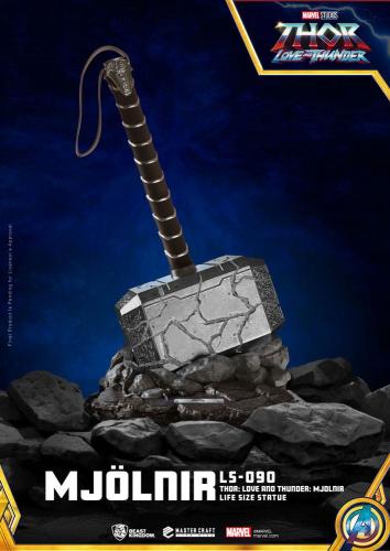 Thor: Love and Thunder statuette 1/1 Mjolnir 53 cm - BEAST KINGDOM